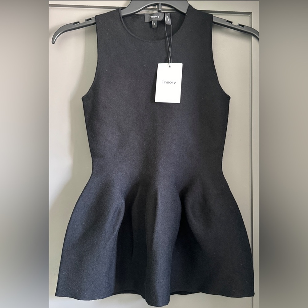$345 NWT Theory Shaped Shell Wool-Blend Top Blouse Sz P Black Cheshire Knit